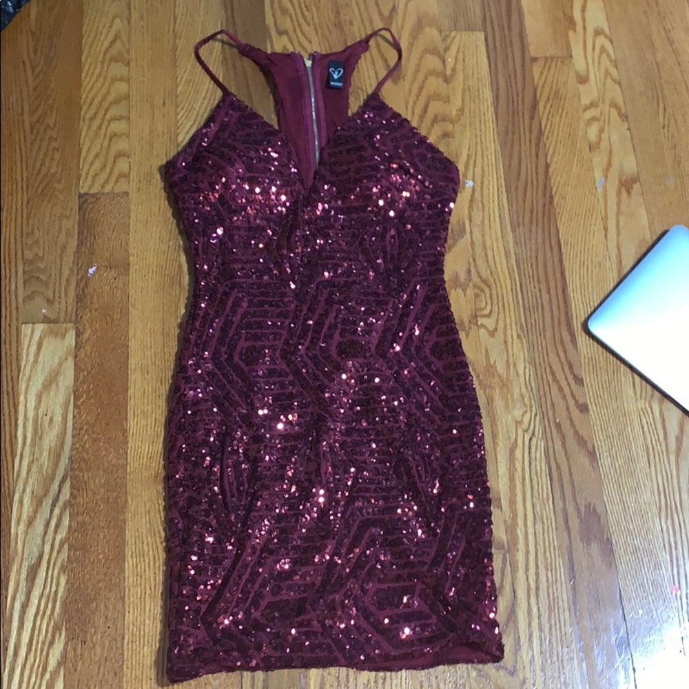 Windsor Sequin Maroon Formal Dress